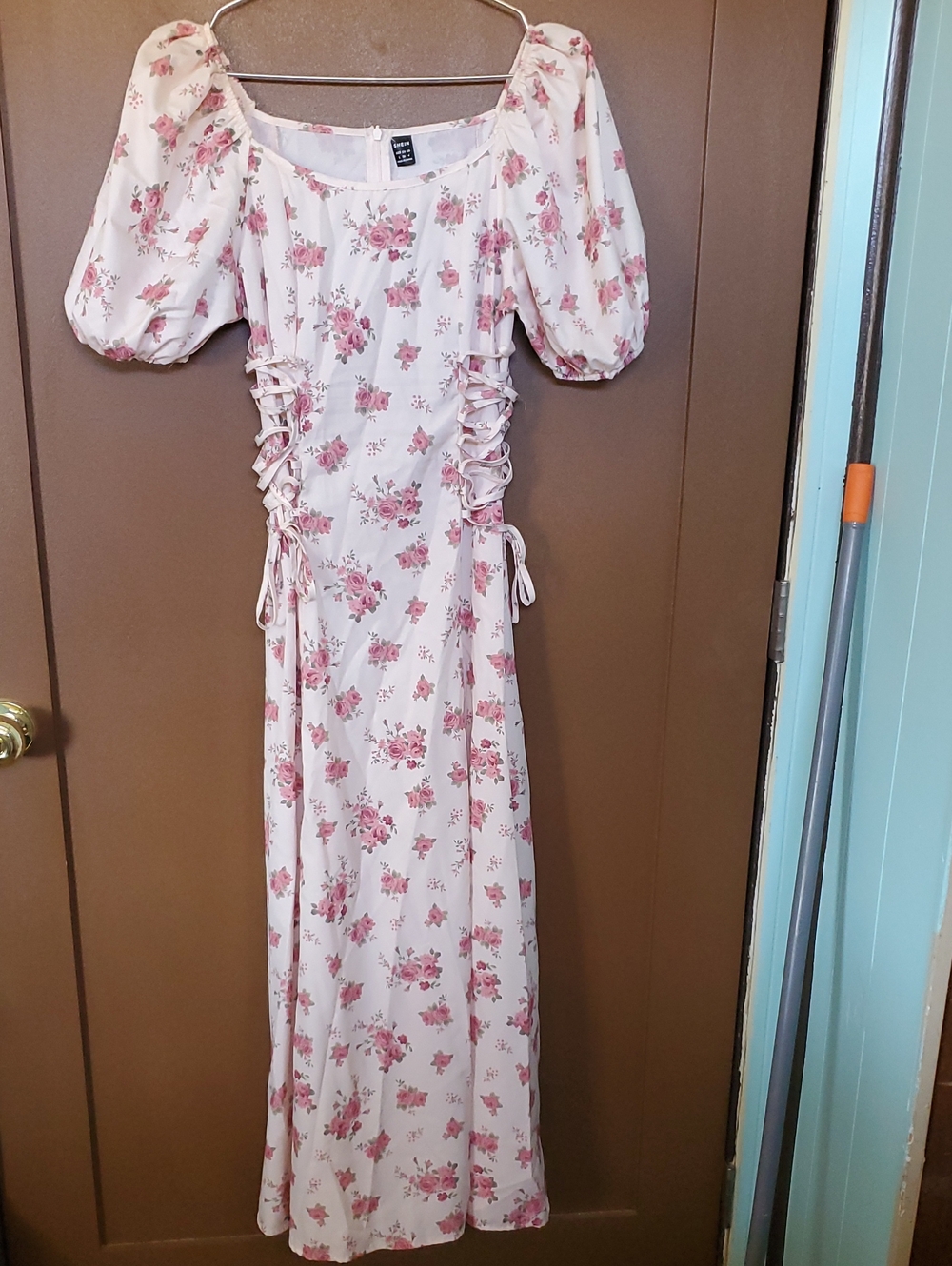 SHEIN Cream And Pink Floral Square Neck Puff Sleeve Maxi Dress